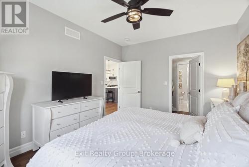32 Wims Way, Belleville (Thurlow Ward), ON - Indoor Photo Showing Bedroom