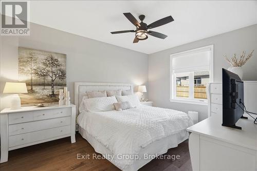 32 Wims Way, Belleville (Thurlow Ward), ON - Indoor Photo Showing Bedroom
