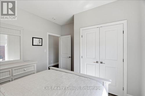32 Wims Way, Belleville (Thurlow Ward), ON - Indoor Photo Showing Bedroom