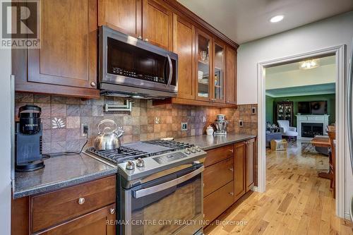 4766 Sunset Road, Central Elgin (Port Stanley), ON - Indoor Photo Showing Kitchen