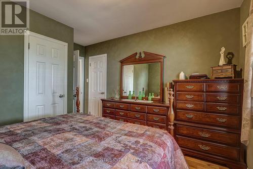 4766 Sunset Road, Central Elgin (Port Stanley), ON - Indoor Photo Showing Bedroom