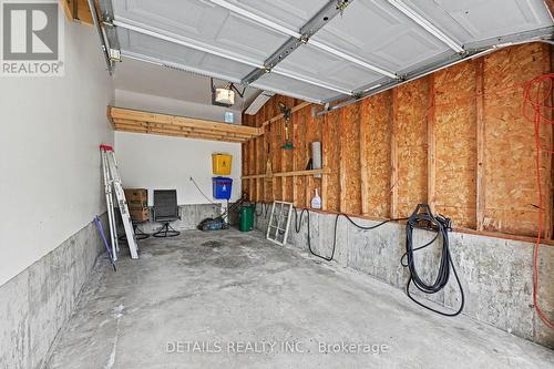 Deep Garage with high ceiling for extra storage - 7 Isabella Street, Perth, ON - Indoor