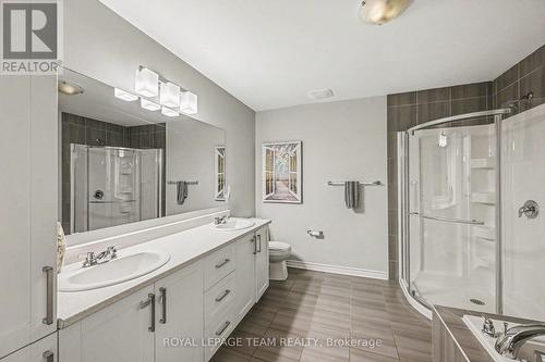 227 King Street, Carleton Place, ON - Indoor Photo Showing Bathroom