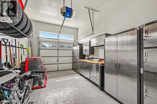 227 King Street, Carleton Place, ON - Indoor Photo Showing Garage