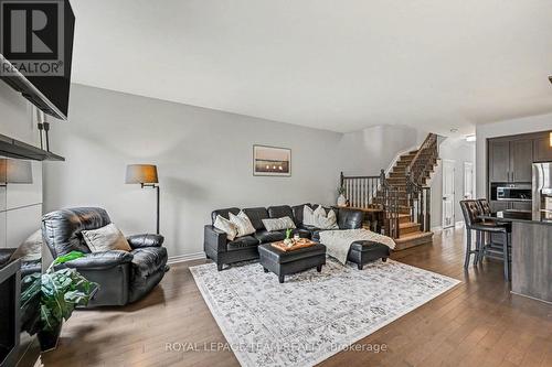 227 King Street, Carleton Place, ON - Indoor Photo Showing Living Room