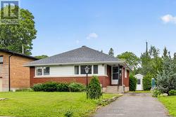 511 PENHILL AVENUE  Ottawa, ON K1G 0V5