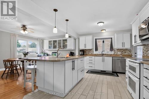 511 Penhill Avenue, Ottawa, ON - Indoor Photo Showing Kitchen With Upgraded Kitchen