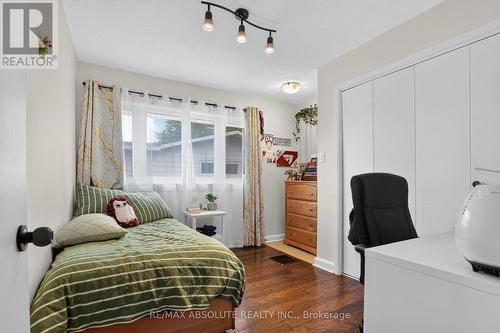 511 Penhill Avenue, Ottawa, ON - Indoor Photo Showing Bedroom