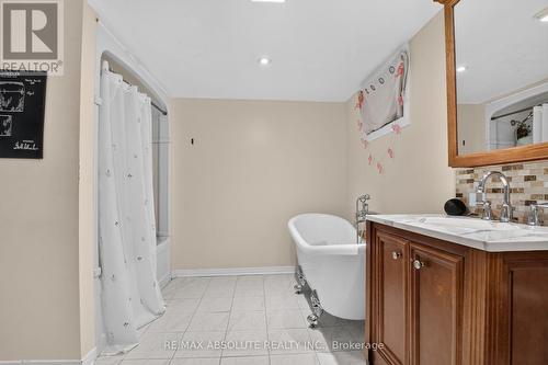 511 Penhill Avenue, Ottawa, ON - Indoor