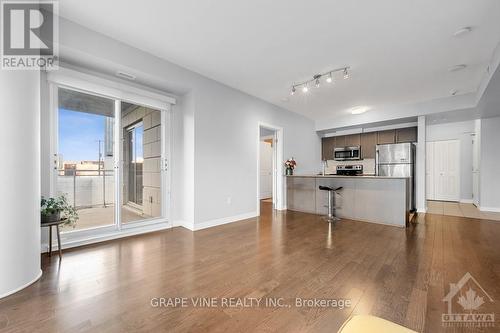 207 - 70 Landry Street, Ottawa, ON - Indoor Photo Showing Kitchen
