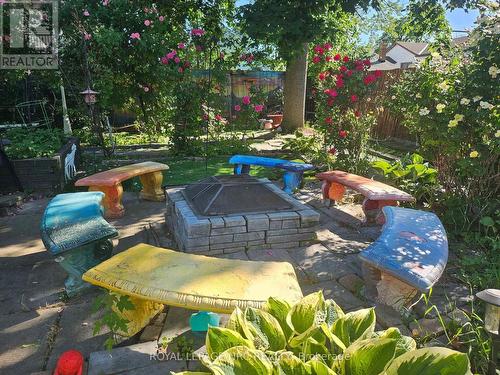 7 Vera Street, St. Catharines (Western Hill), ON - Outdoor