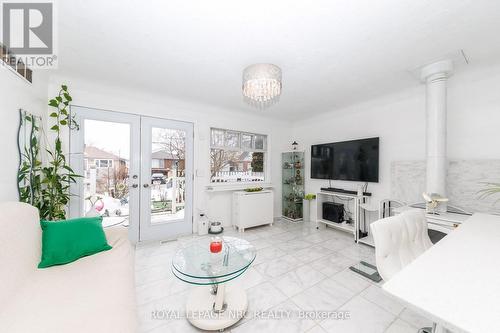 7 Vera Street, St. Catharines (Western Hill), ON - Indoor