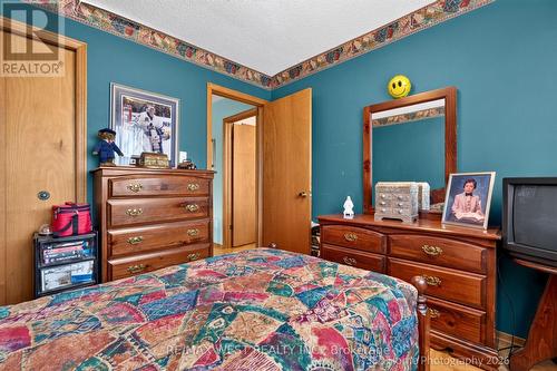 4157 Ottewell Crescent, Mississauga, ON - Indoor Photo Showing Bedroom