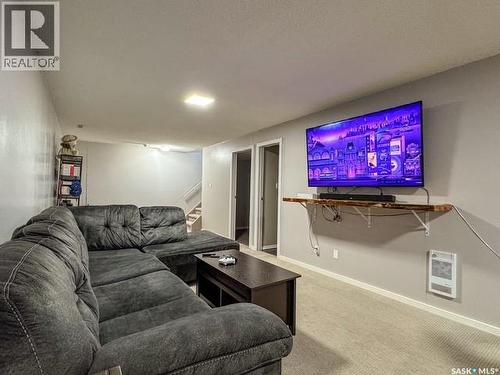 405 Northcote Drive, Swift Current, SK - Indoor Photo Showing Living Room