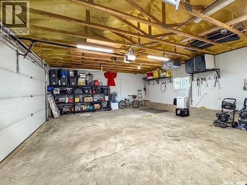 405 Northcote Drive, Swift Current, SK - Indoor Photo Showing Garage