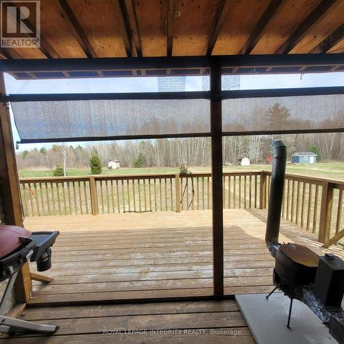large deck - 53 Beaver Lane, The Nation, ON -  With Exterior