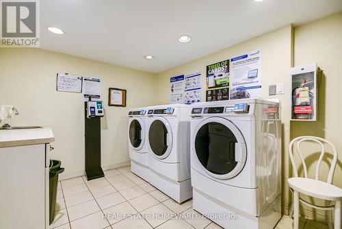 206 - 100 Oriole Parkway, Toronto, ON - Indoor Photo Showing Laundry Room