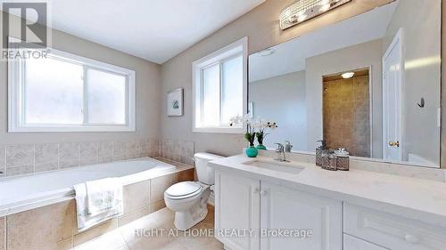 46 Danpatrick Drive, Richmond Hill, ON - Indoor Photo Showing Bathroom