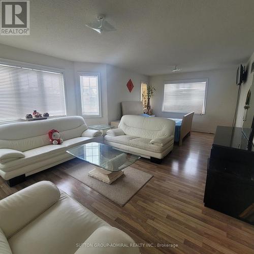 78 Pieta Place, Vaughan, ON - Indoor Photo Showing Living Room