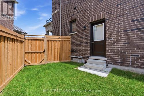 30 Velvet Drive, Whitby, ON - Outdoor With Exterior