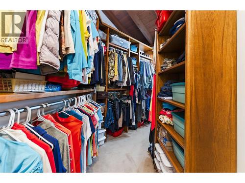 6714 3A Highway, Nelson, BC - Indoor With Storage