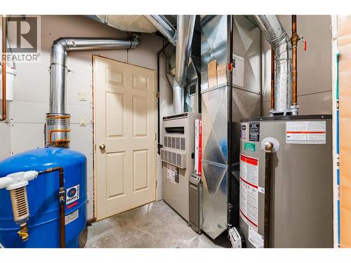 6714 3A Highway, Nelson, BC - Indoor Photo Showing Basement