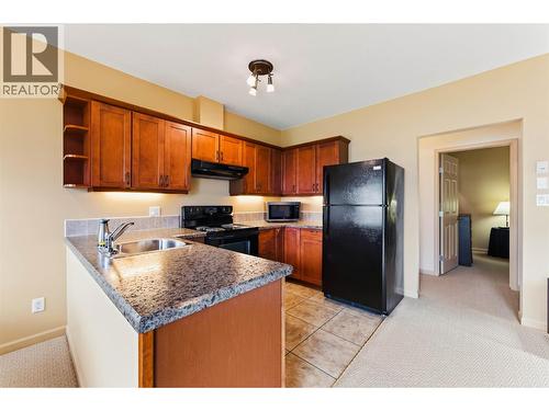 6714 3A Highway, Nelson, BC - Indoor Photo Showing Kitchen