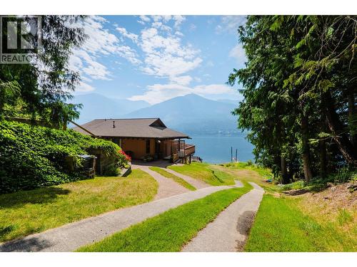 6714 3A Highway, Nelson, BC - Outdoor