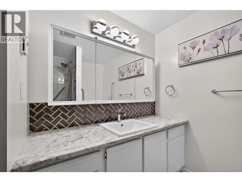 1610 Gordon Drive Unit# 101 Lot# 1, Kelowna, BC - Indoor Photo Showing Bathroom