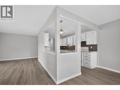 1610 Gordon Drive Unit# 101 Lot# 1, Kelowna, BC - Indoor Photo Showing Kitchen