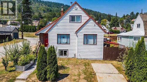 795 Kipling Street, Warfield, BC - Outdoor