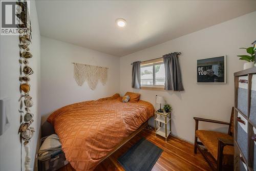 795 Kipling Street, Warfield, BC - Indoor Photo Showing Bedroom