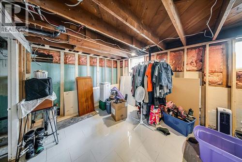 795 Kipling Street, Warfield, BC - Indoor Photo Showing Basement