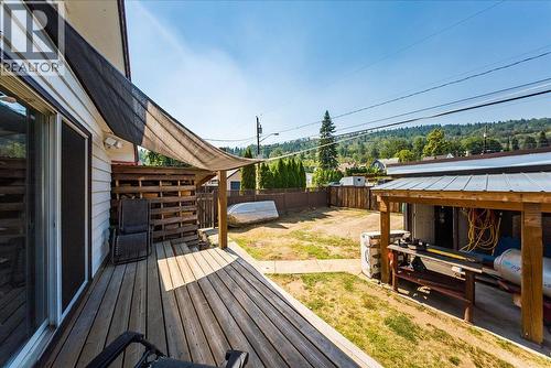 795 Kipling Street, Warfield, BC - Outdoor With Deck Patio Veranda