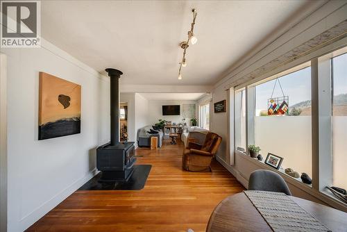 795 Kipling Street, Warfield, BC - Indoor