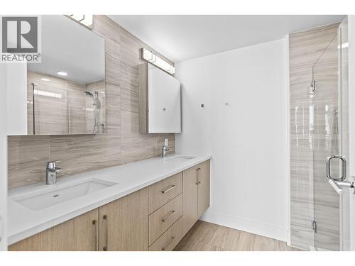1588 Ellis Street Unit# 1101, Kelowna, BC - Indoor Photo Showing Bathroom