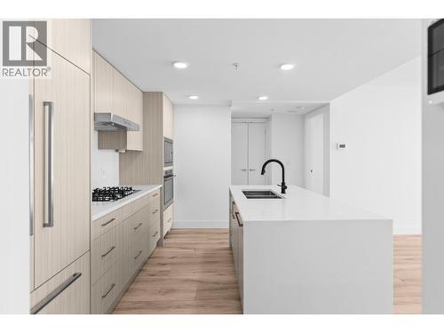 1588 Ellis Street Unit# 1101, Kelowna, BC - Indoor Photo Showing Kitchen With Double Sink With Upgraded Kitchen