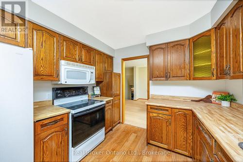 8759 Wellington 124 Road, Erin, ON - Indoor Photo Showing Kitchen