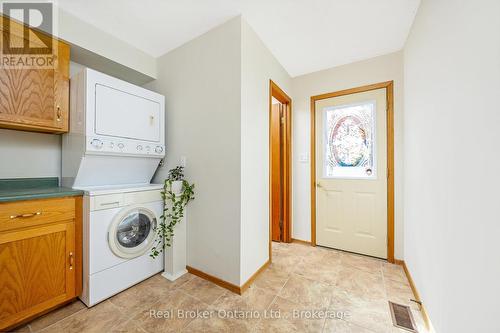 8759 Wellington 124 Road, Erin, ON - Indoor Photo Showing Laundry Room