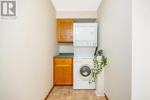 8759 Wellington 124 Road, Erin, ON - Indoor Photo Showing Laundry Room