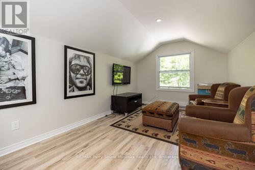 Spacious, bright finished loft above garage - 13 Peak Path, Seguin, ON - Indoor