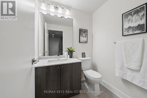 Th6 - 4011 Brickstone Mews, Mississauga, ON - Indoor Photo Showing Bathroom