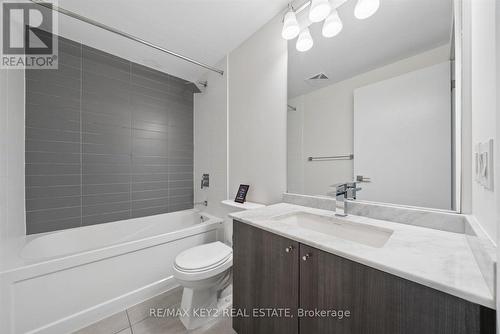 Th6 - 4011 Brickstone Mews, Mississauga, ON - Indoor Photo Showing Bathroom