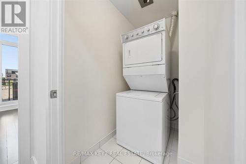 Th6 - 4011 Brickstone Mews, Mississauga, ON - Indoor Photo Showing Laundry Room