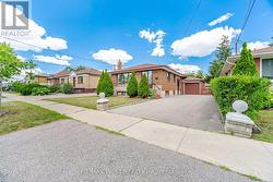 89 WENDELL AVENUE  Toronto, ON M9N 3K8