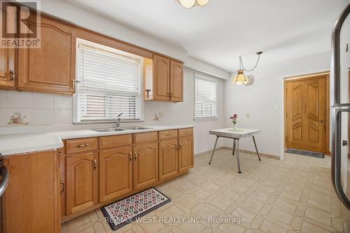 89 Wendell Avenue, Toronto, ON - Indoor Photo Showing Kitchen With Double Sink