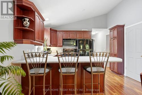 16 Normandy Boulevard, Halton Hills, ON - Indoor Photo Showing Kitchen