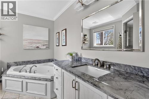 734 Brigadoon Drive, Hamilton, ON - Indoor Photo Showing Bathroom