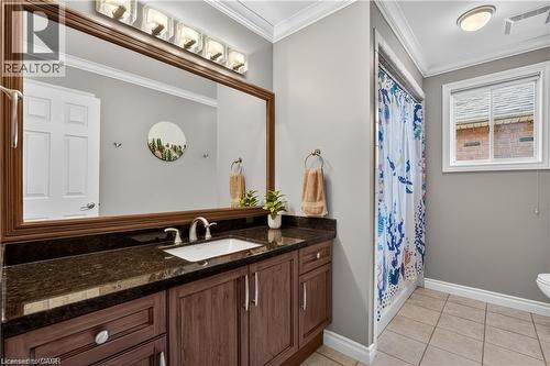 734 Brigadoon Drive, Hamilton, ON - Indoor Photo Showing Bathroom