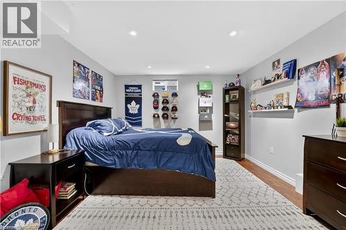 734 Brigadoon Drive, Hamilton, ON - Indoor Photo Showing Bedroom